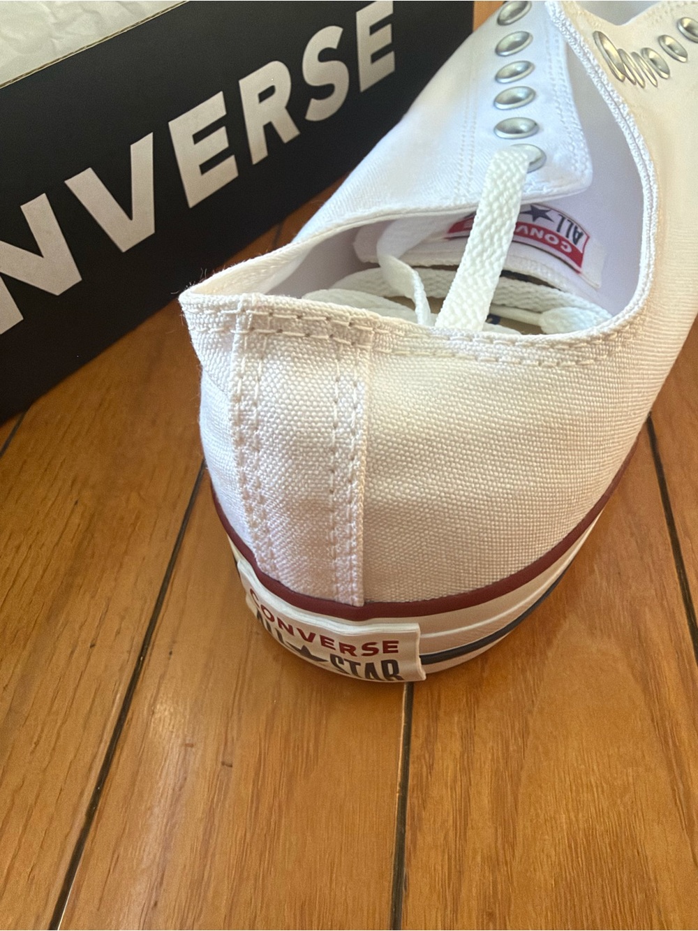 Converse White Low Top Sneakers with Red Accent size 10 new mens